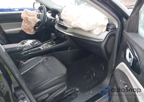 2022 Jeep Compass Limited 4X4 z USA, uszkodzony, nr VIN 3C4NJDCB1NT126594